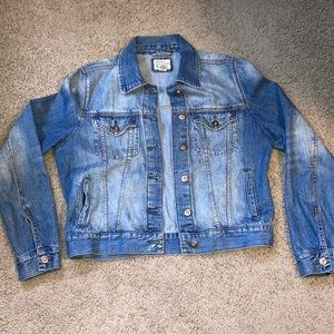 Cute denim jacket from forever 21 !!